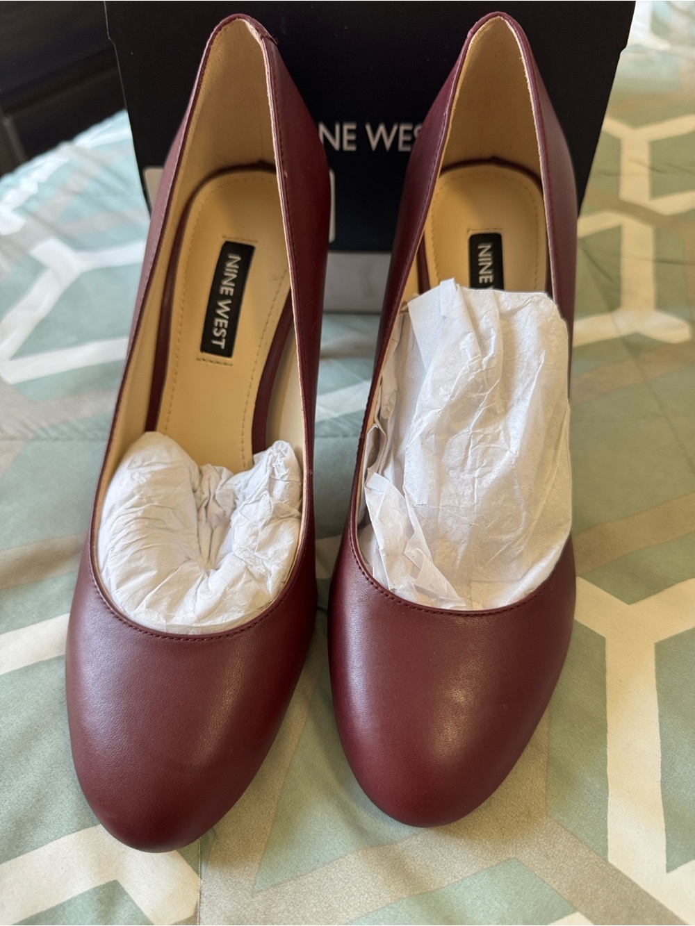 Nine West Women's Wine Burgundy Round-Toe Pumps